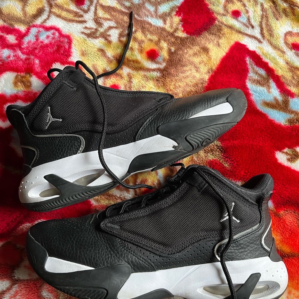 Jordan Max Aura 4